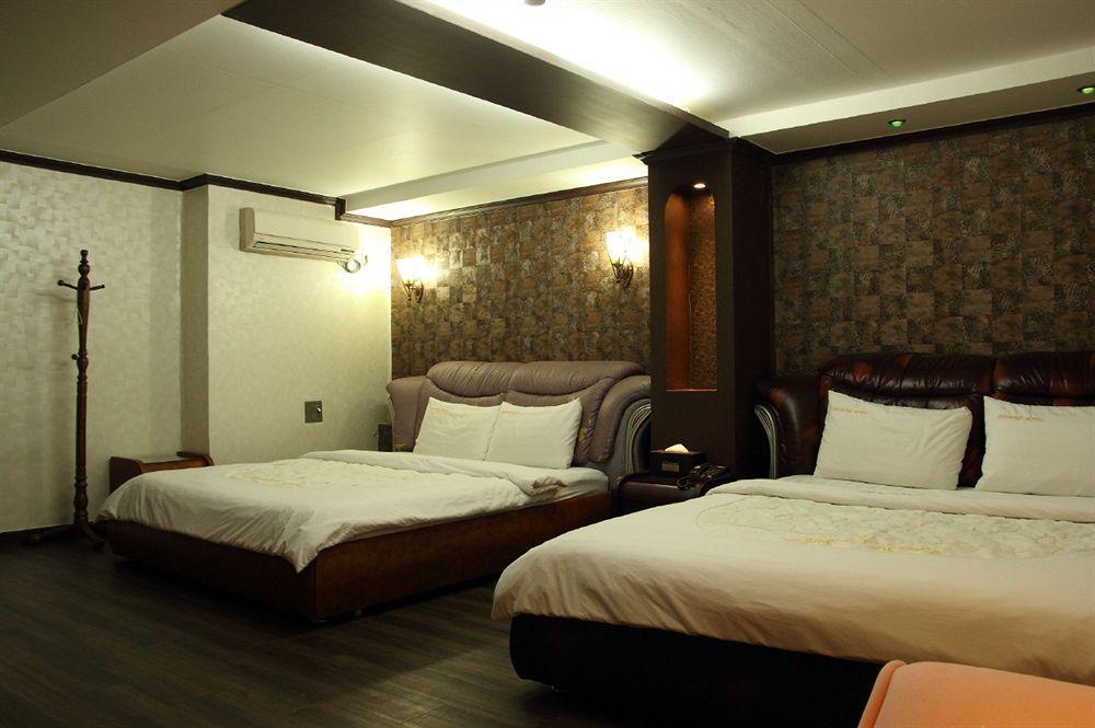 Hotel Diamond Suwon Exteriör bild