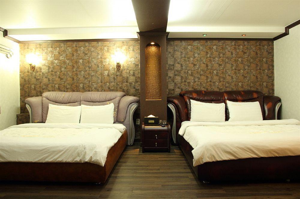 Hotel Diamond Suwon Exteriör bild