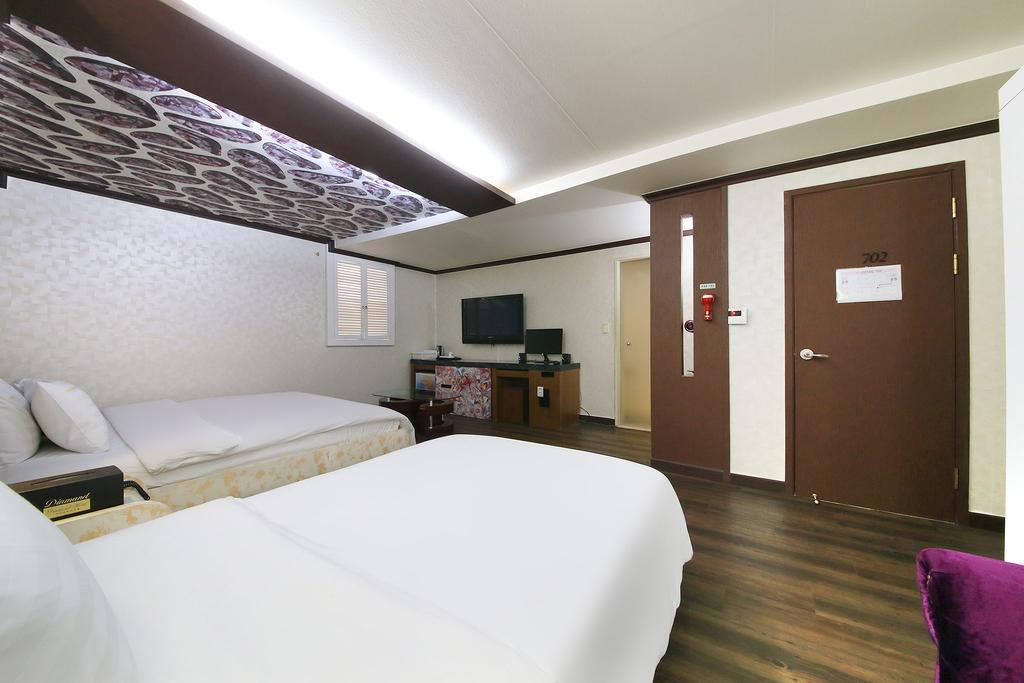 Hotel Diamond Suwon Exteriör bild