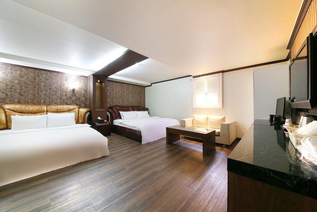 Hotel Diamond Suwon Exteriör bild