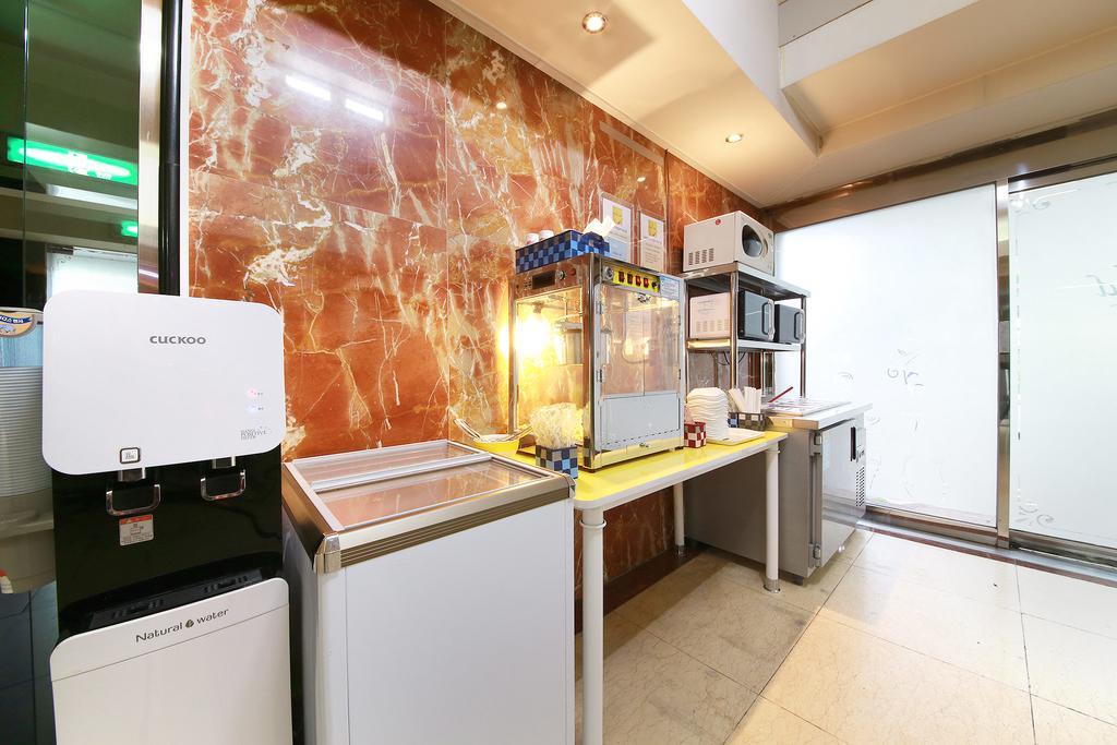 Hotel Diamond Suwon Exteriör bild