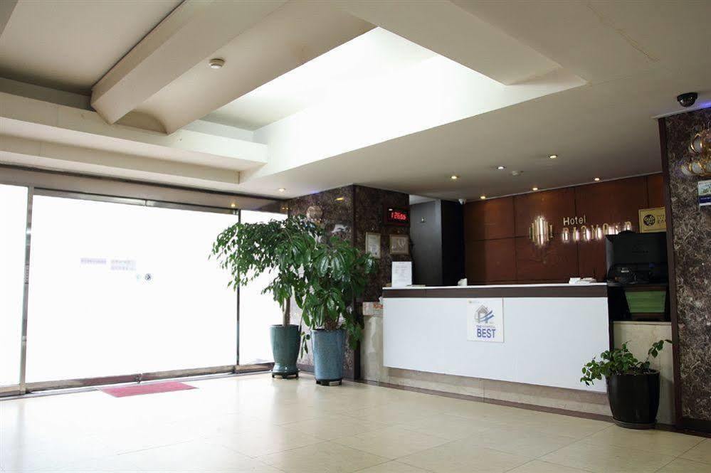 Hotel Diamond Suwon Exteriör bild