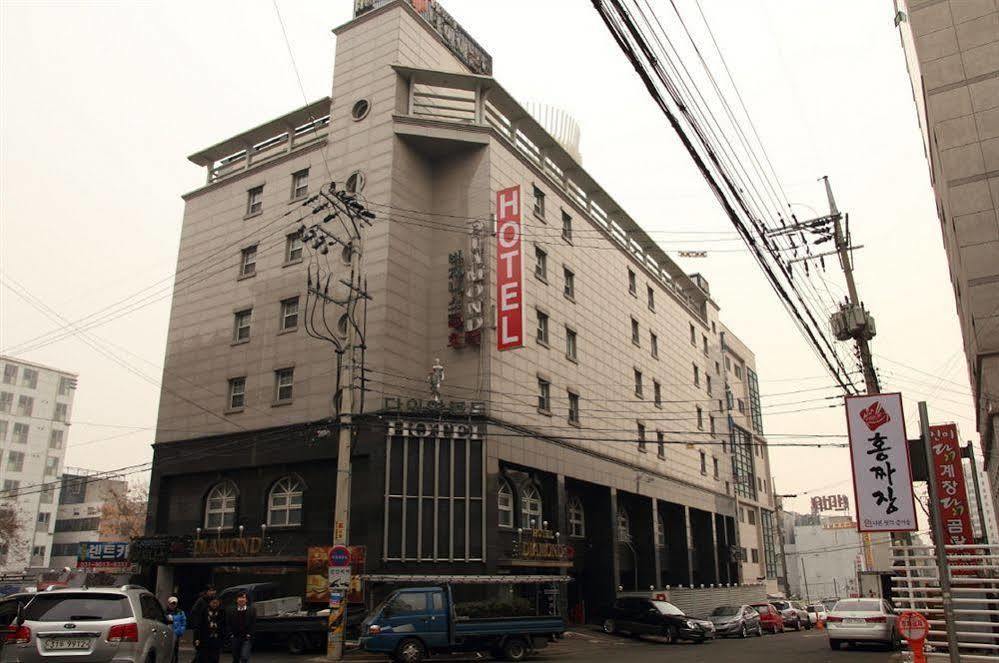 Hotel Diamond Suwon Exteriör bild