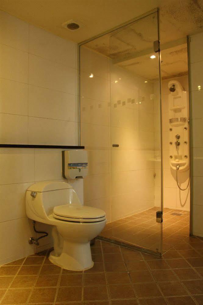 Hotel Diamond Suwon Exteriör bild