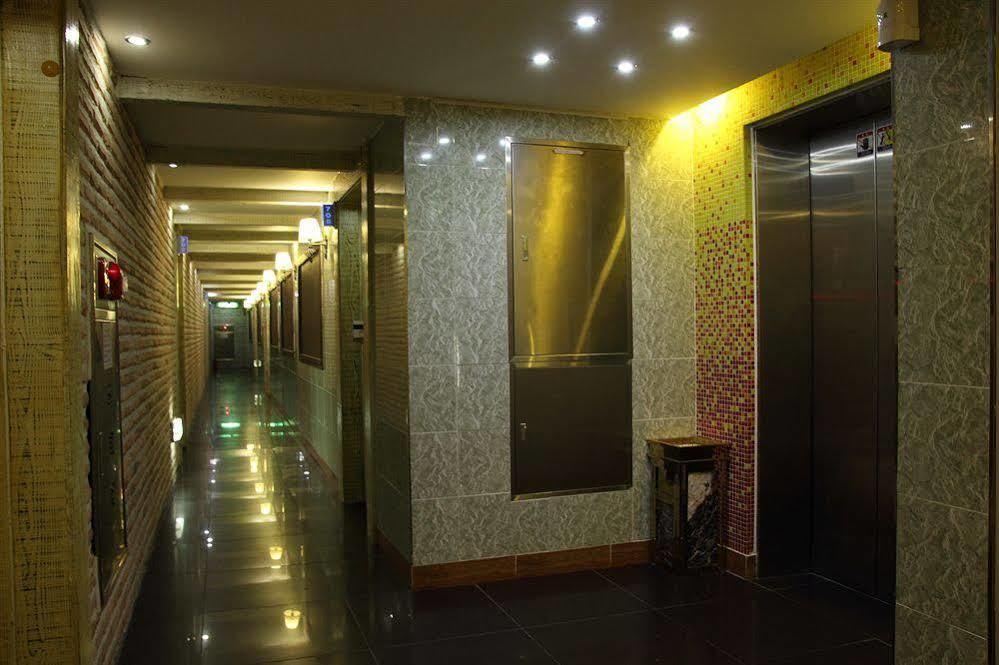 Hotel Diamond Suwon Exteriör bild