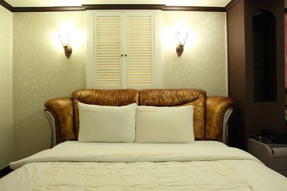 Hotel Diamond Suwon Exteriör bild